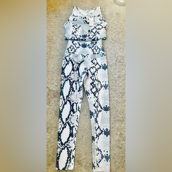 Nwt LA Society set activewear - Picture 4 of 8